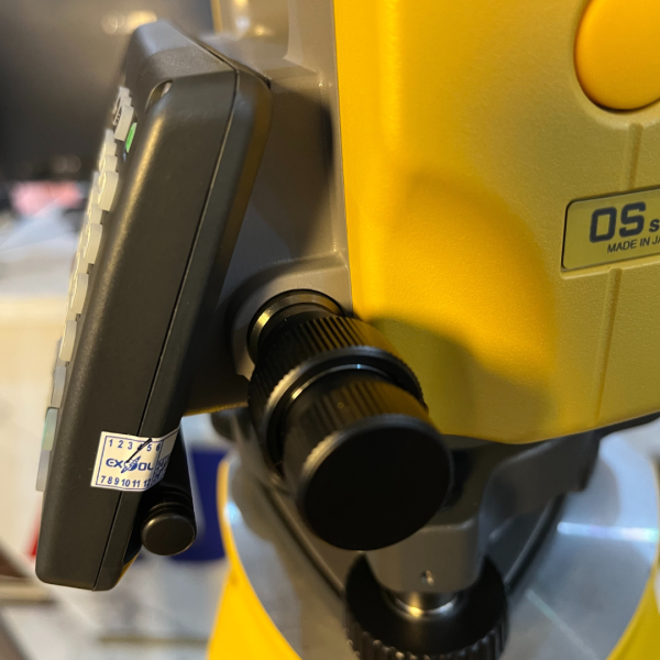 Total Station Topcon OS-201 – Presisi Tinggi untuk Profesional Surveyor - Gambar 5